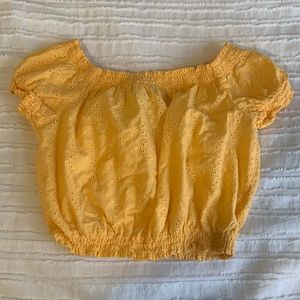Yellow h and m top. Size US 6.
